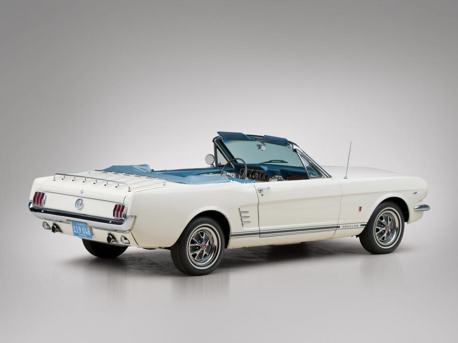  Ford Mustang GT Convertible 1966 года  (фото 21 из 24)